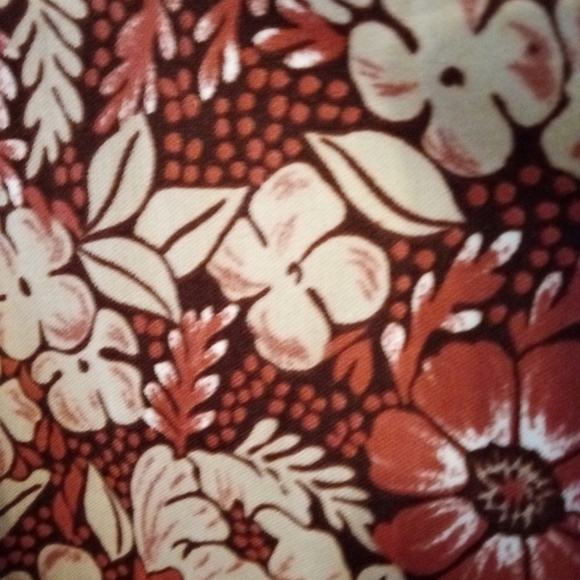 Queen Casuals Red & Tan Flower Design Peasant Style Plus Top with Tie Neck 18 - Picture 2 of 8